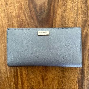 NWT🌺Kate Spade Metallic Silver Wallet